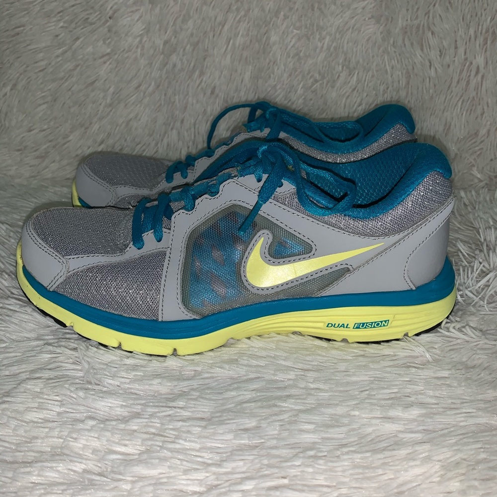 Women’s Nike shoes